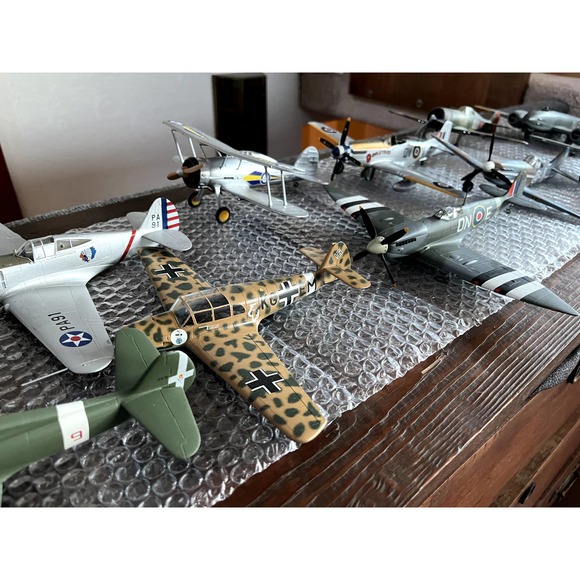 Lot of 10 mixed WW2 Bomber and Fighter Aircraft - Junkyard: parts/repair - Picture 4 of 5